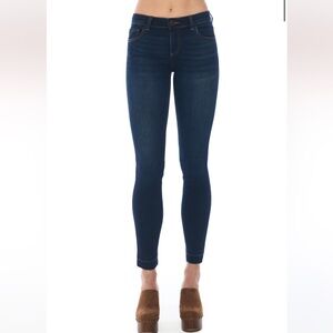 Prosperity Ashley Dark Denim Release Hem size 28